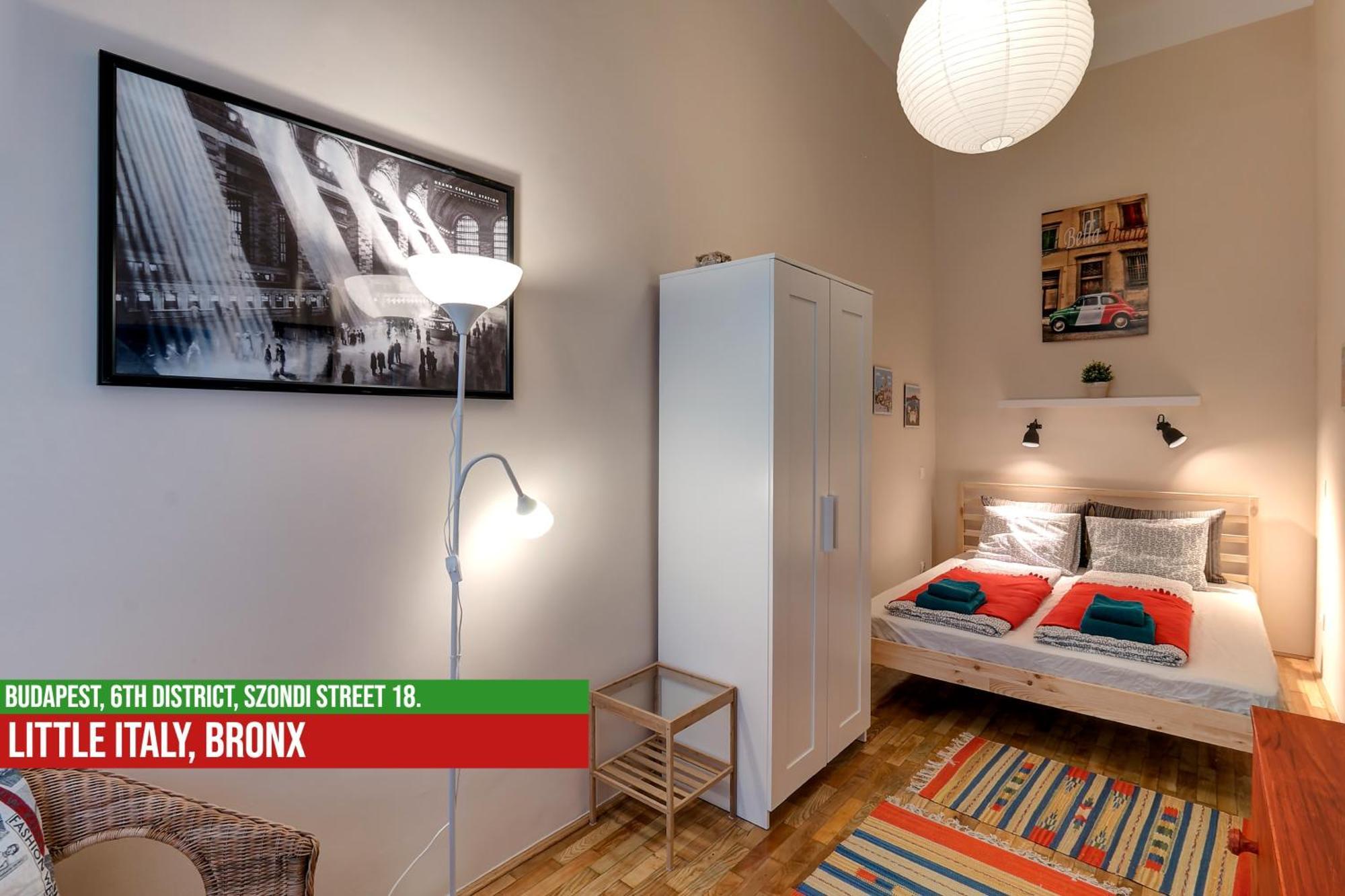 Little Italy Bronx Apartment บูดาเปสต์ ภายนอก รูปภาพ