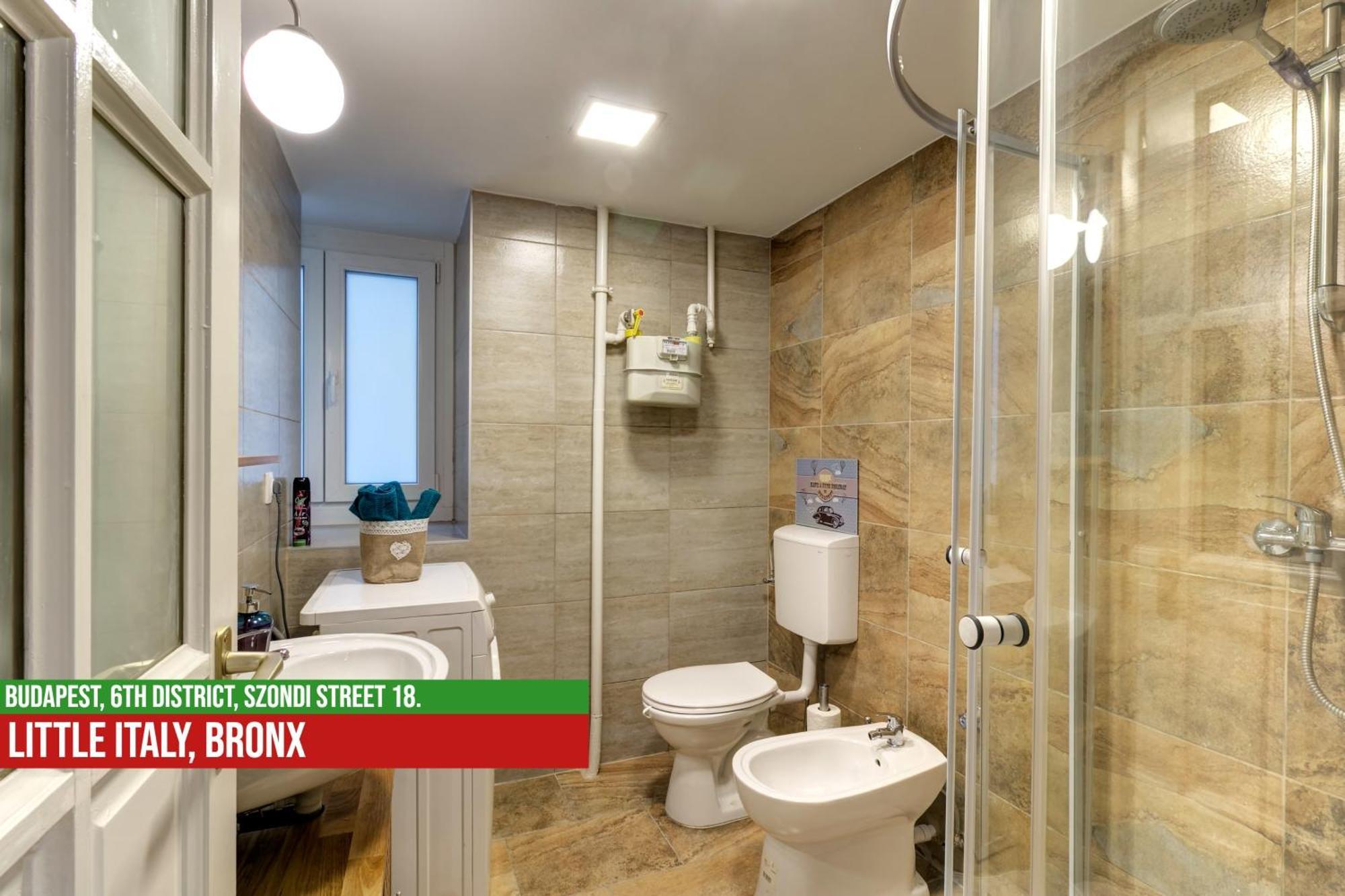 Little Italy Bronx Apartment บูดาเปสต์ ภายนอก รูปภาพ